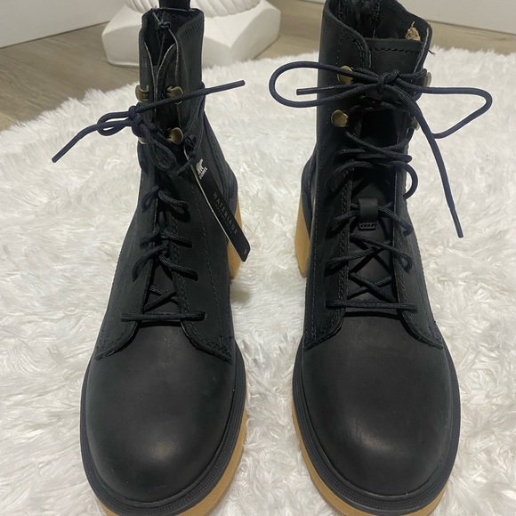 Sorel Women's Hi Line Heel Lace Boot Black Waterproof Size 8 NEW - Picture 2 of 11